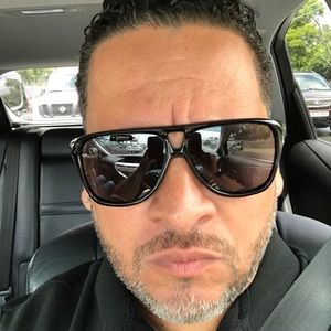 Meet your Posher, Javier